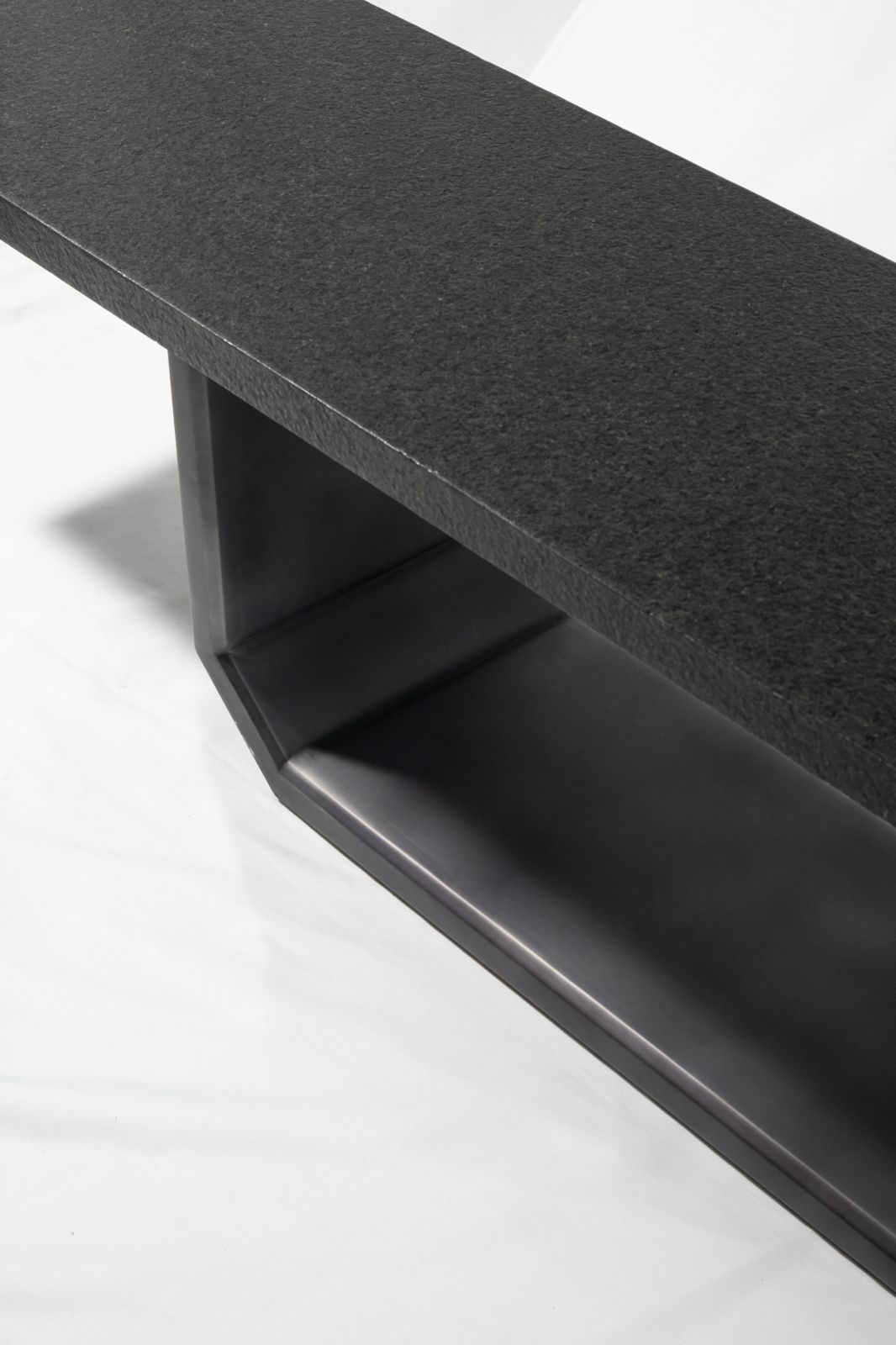 B.002 Bench